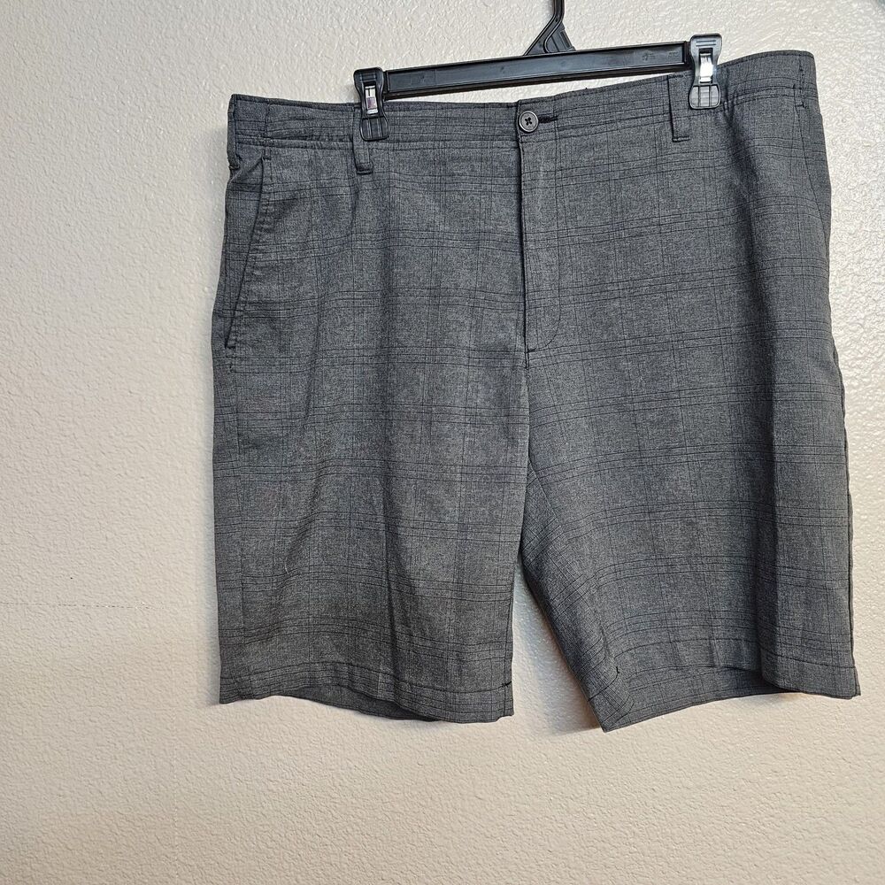 BCG Men’s Gray Plaid Golf Shorts Sz 38W Performance Stretch Casual Gorpcore U434